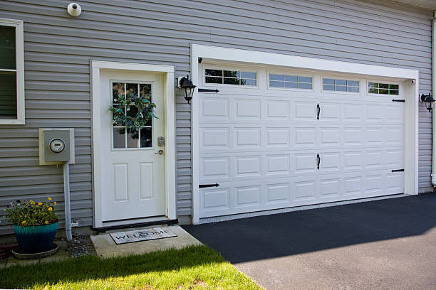 24/7 Emergency Garage Door Panel Replacement experts in Floyd County County, IA